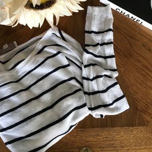 Light weight pullover sweater